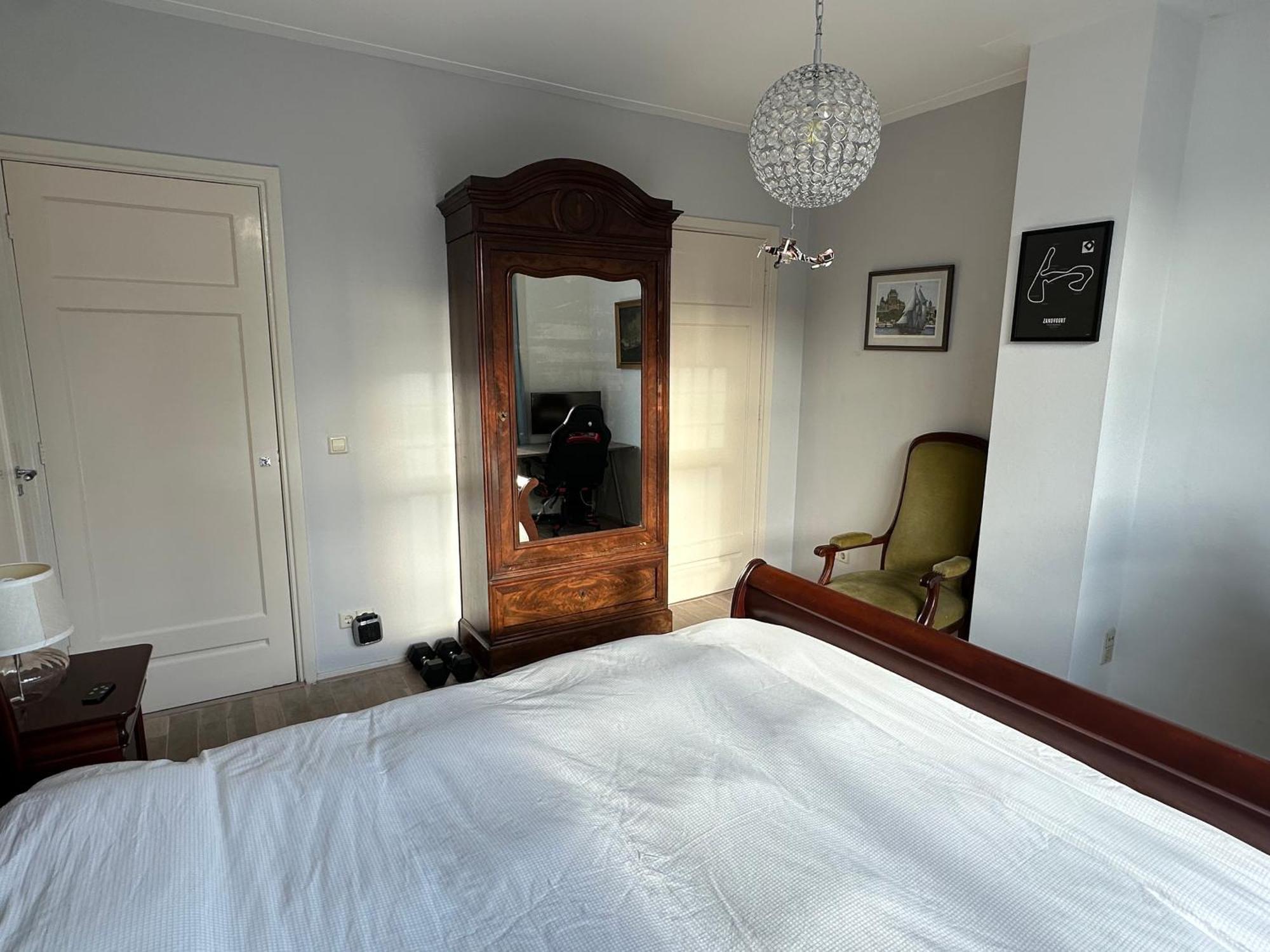 Luxury In Quiet Neighbourhood Near *