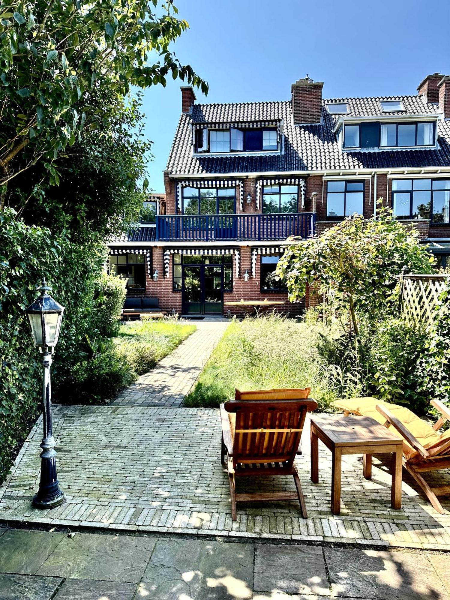 Luxury In Quiet Neighbourhood Near Gasthof Den Haag